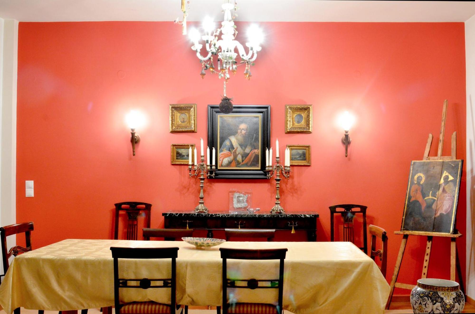 Elegant Stone Mansion In Historic Apartment *
